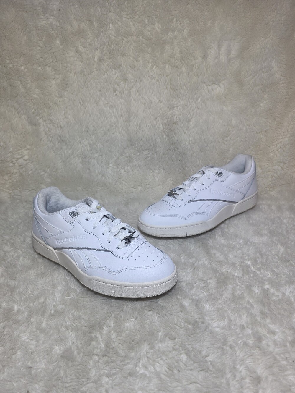 Reebok BB 4000 II Low Top White Metallic Silver Court Sneakers Shoes Women's 7.5